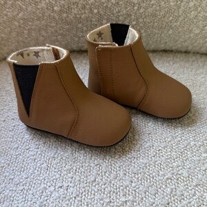 NEW Ju-Ju-Be Eco Steps Baby Shoes Chelsea Boots Brulee Brown Size 1 3-6 Months